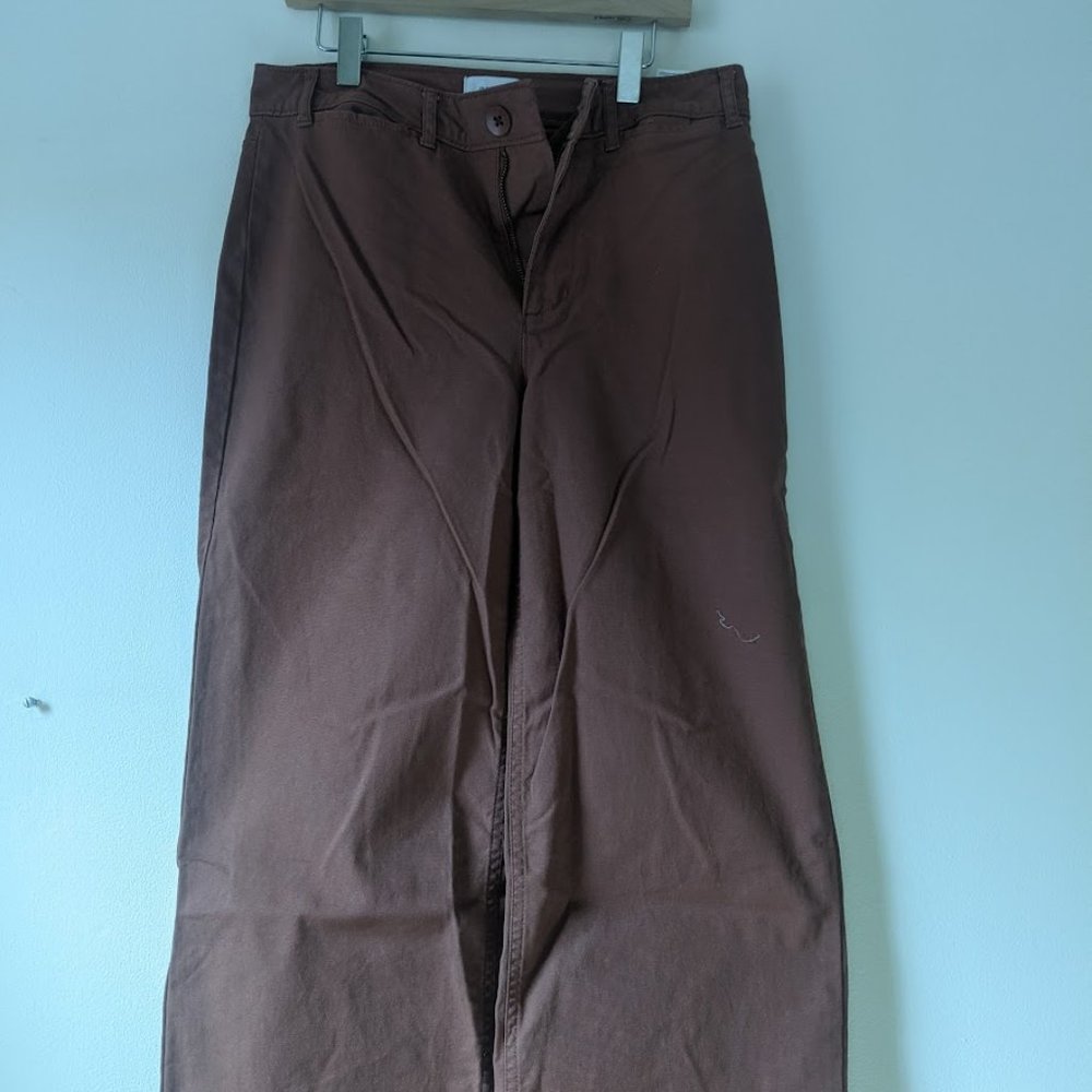 Old Navy Women’s Extra High Rise Wide Leg Chino’s in Mauve